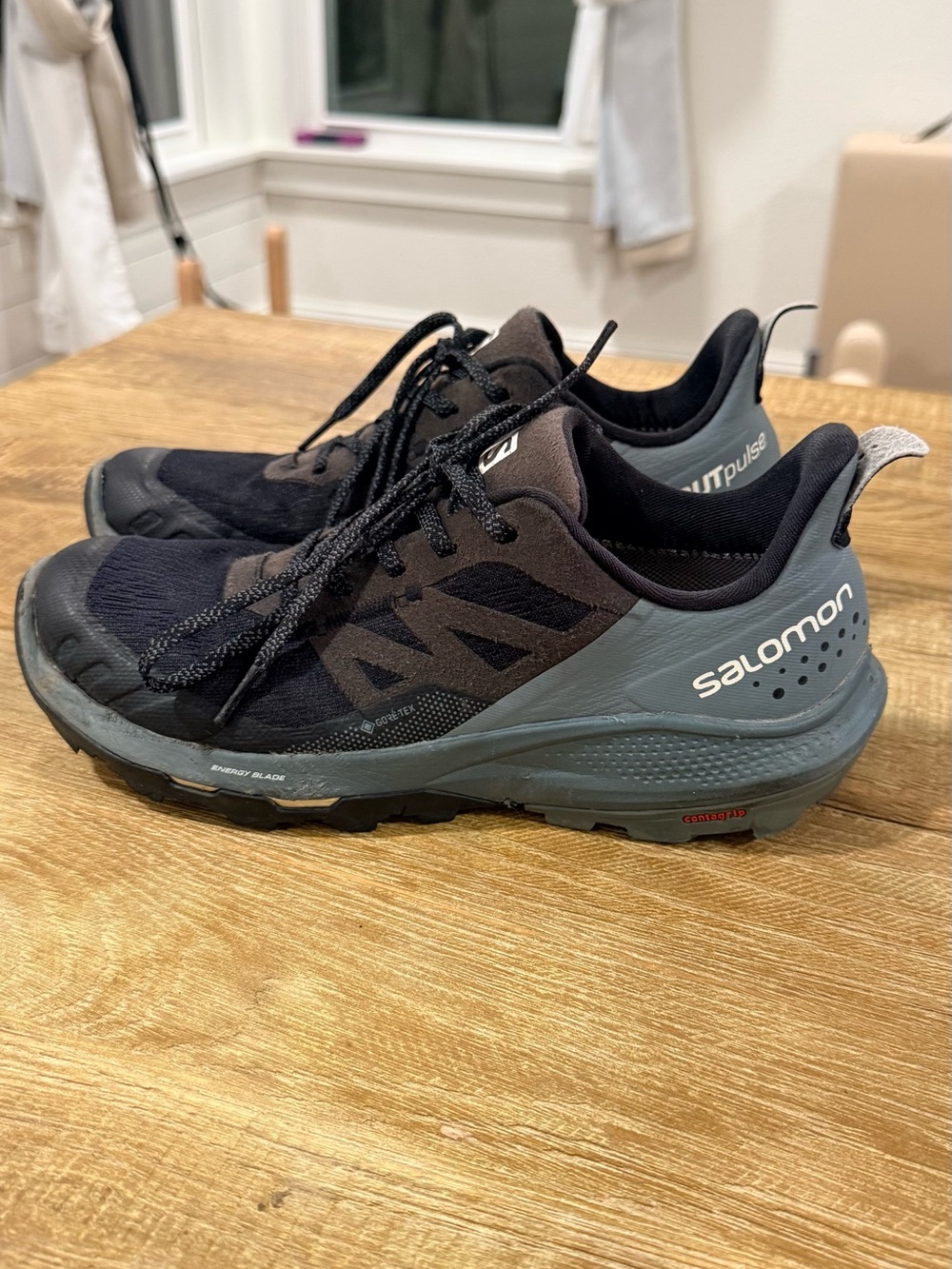 Salomon | Woman’s OUTpost Gore-Tex Hiking Shoe | Size 7